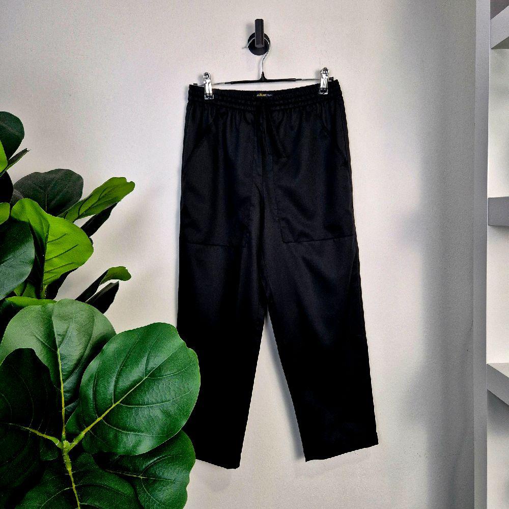 Ankle Pants in Premium Cotton with Drawstring and Right and Left Pocket