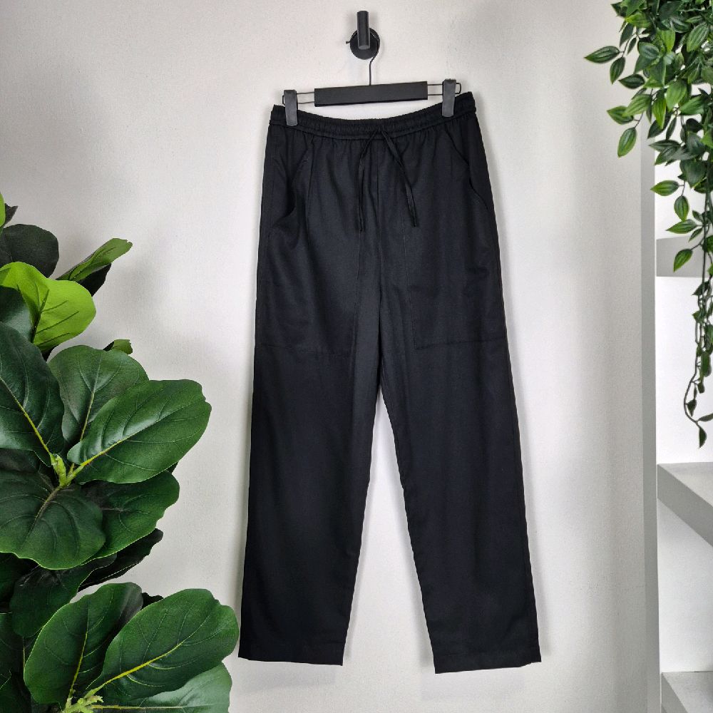 Ankle Pants in Premium Cotton with Drawstring and Right and Left Pocket
