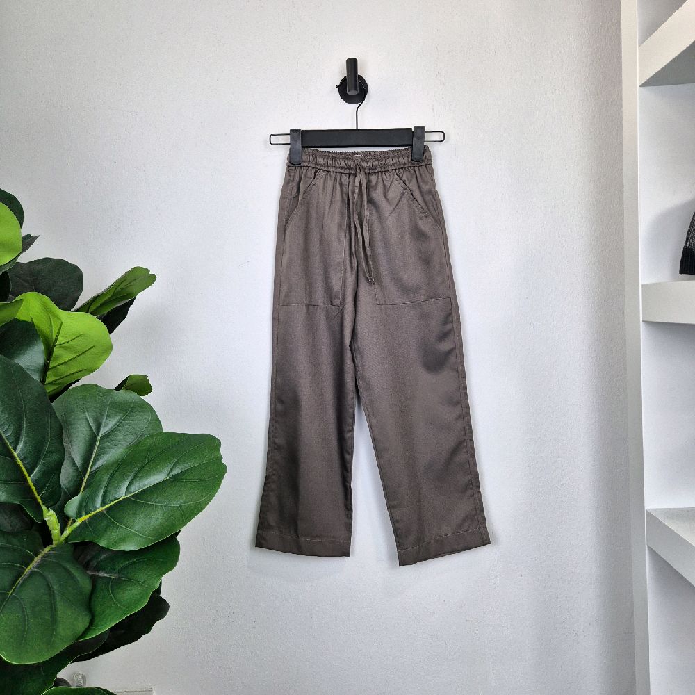 Boys' Relaxed Pants in Premium Cotton with Drawstring and Right and Left Pocket